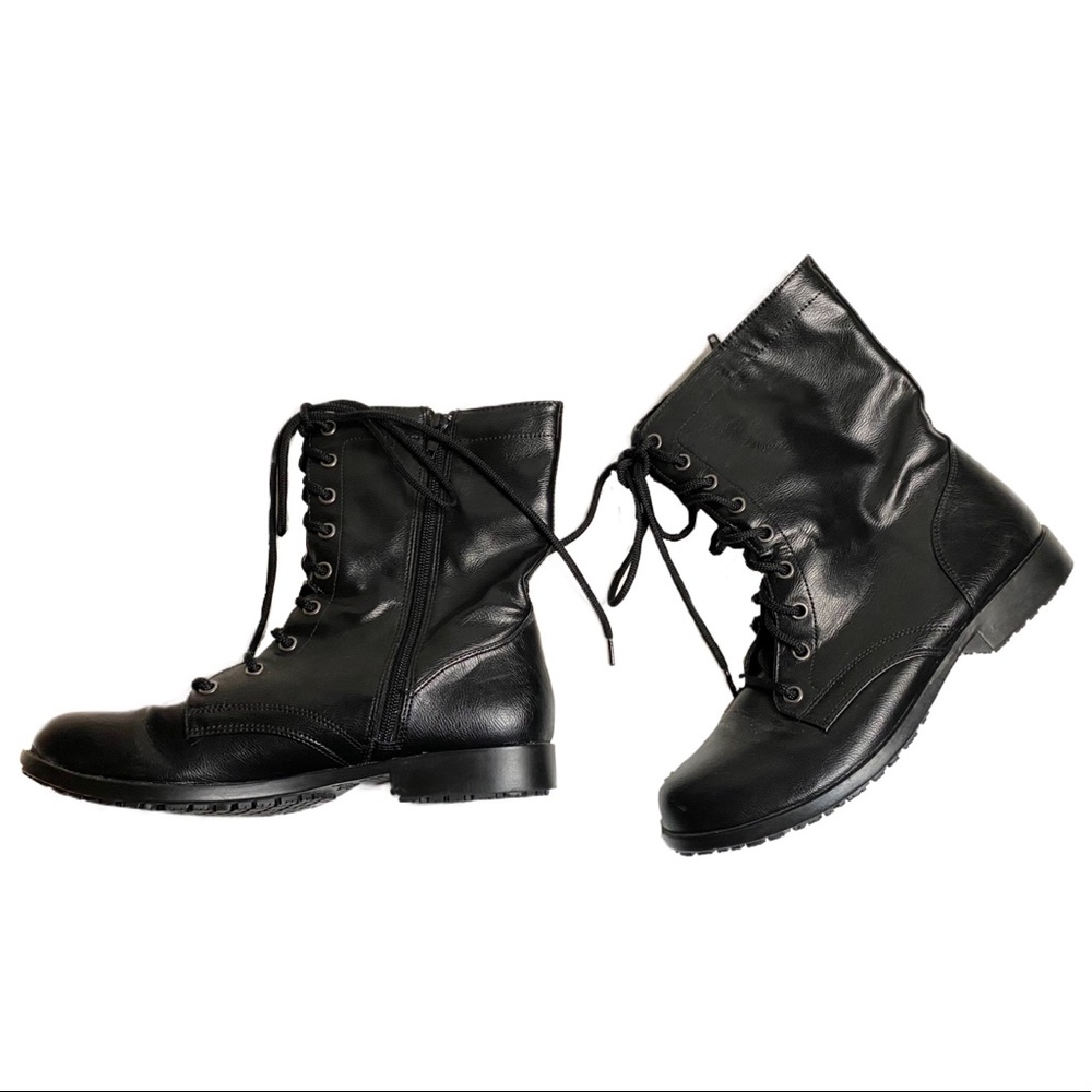 safeTstep Slip Resistant Women’s Boot